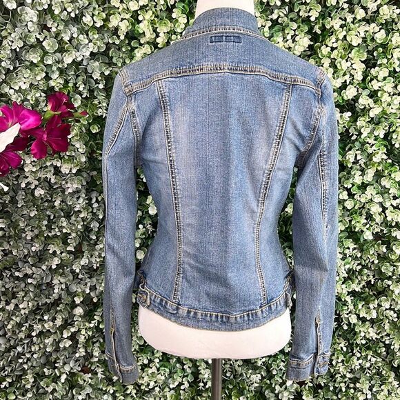 Yuka Jeans Women’s Light Wash 90s Fall Denim Jacket - Picture 2 of 13